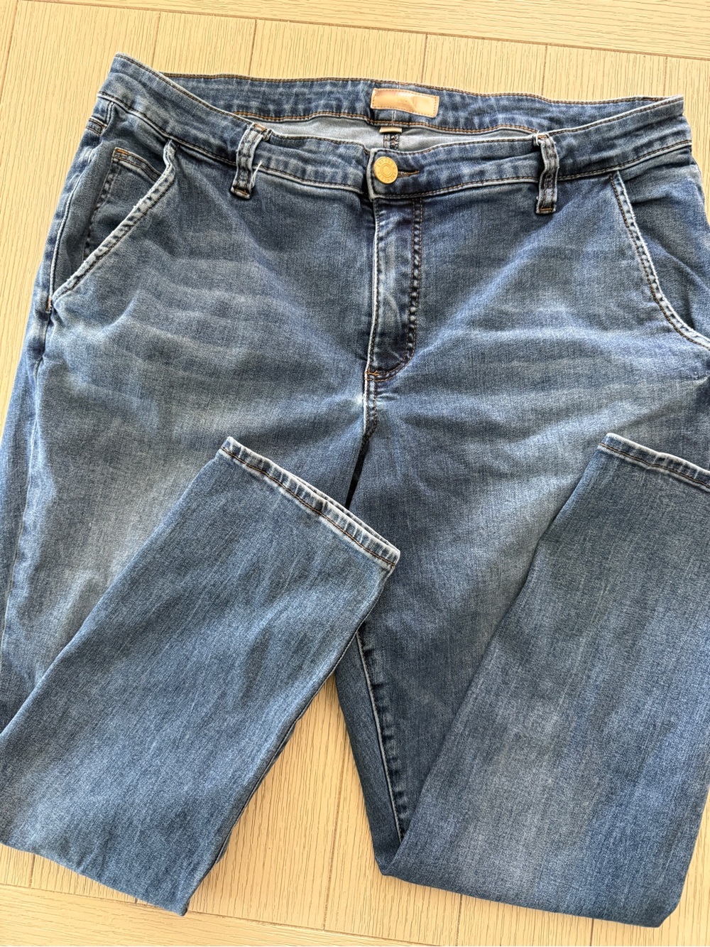Kut from the Kloth Catherine Crop Light Blue Boyfriend Jean